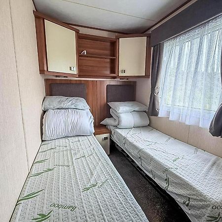 Lovely 8 Berth Caravan At Sunnydale In Lincolnshire Ref 35239S Louth  Exterior foto