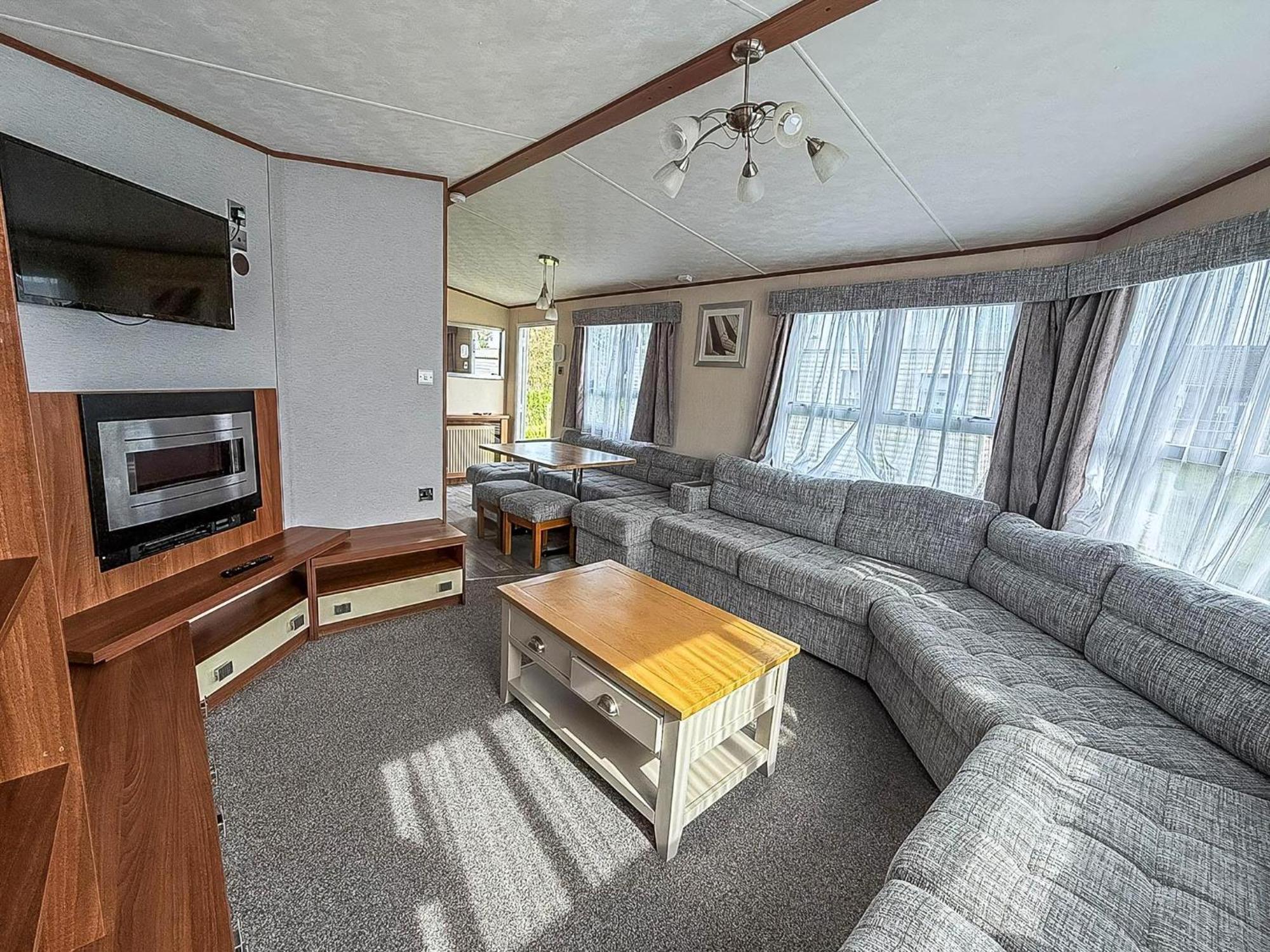 Lovely 8 Berth Caravan At Sunnydale In Lincolnshire Ref 35239S Louth  Exterior foto